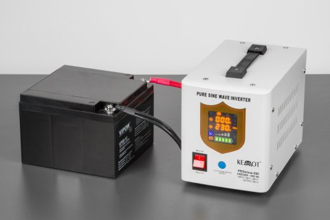 Zasilacz awaryjny KEMOT PROsinus-800 przetwornica z czystym przebiegiem sinusoidalnym i funkcją ładowania 12V 230V 800VA/500W