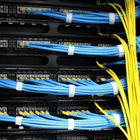 Qoltec Solidny stalowy Organizer kabli do szaf RACK 19" | 24 porty | 1U