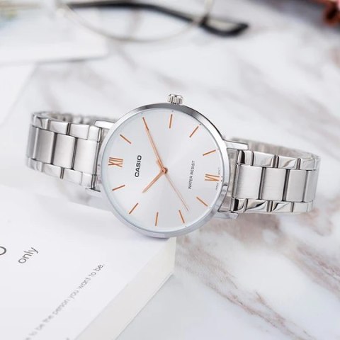 ZEGAREK DAMSKI CASIO LTP-VT01D-7B + BOX (zd613e)