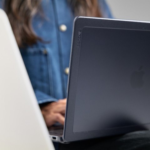 Incase Edge Hardshell Case - Etui MacBook Air 15" M4 (2025) / M3 (2024) / M2 (2023) (Black)
