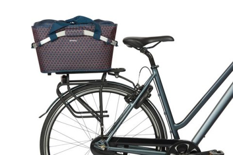 Kosz tylny na bagażnik BASIL FLAIR CARRY ALL REAR BASKET MIK, MIK z adapterem do mocowania (ready to go), 22L, Wodoodporna, Navy
