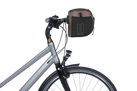 Torba na kierownicę BASIL MOVE HANDLEBAR BAG, KF z adapterem do mocowania, 7-8L, wodoodporna, Brown (NEW)