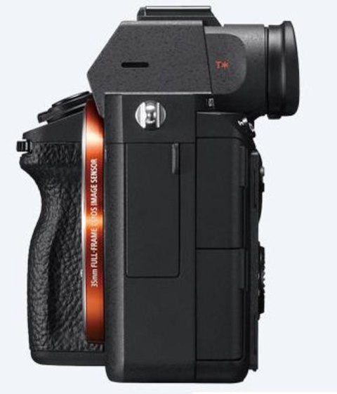 Sony α 7 III + 28-70mm Bezlusterkowiec 24,2 MP CMOS 6000 x 4000 px Czarny