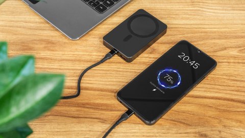 POWERBANK indukcyjny Kruger&Matz 10000 mAh magnetyczny czarny