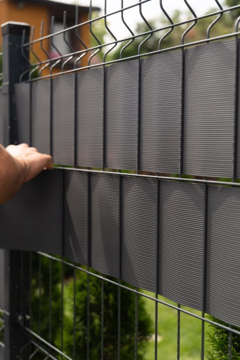 Taśma ogrodzeniowa PASKI 6 x 2,55mb ORANGE 19cm PROTECTO™ GRAFIT + 12 klipsów GRATIS