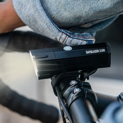 Lampka przednia BLACKBURN DAYBLAZER 1500 lumenów black (NEW 2026)