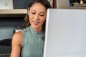 HP Poly Białe słuchawki douszne Poly Voyager Free 60/60+ z certyfikatem Microsoft Teams (2 sztuki)