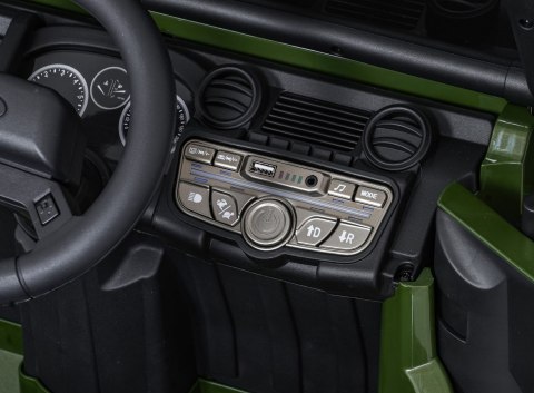 Pojazd Land Rover Defender 110 SVX Concept Zielony