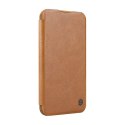 Etui NILLKIN Qin Prop Leather do iPhone 16 (brązowe)